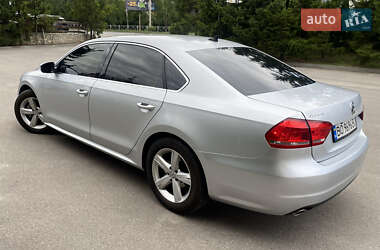 Седан Volkswagen Passat 2012 в Тернополі
