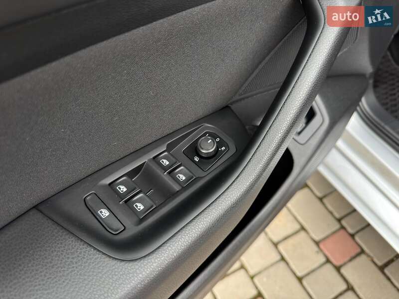 Универсал Volkswagen Passat 2021 в Киеве фото 18 Универсал Volkswagen Passat 2021 в Киеве