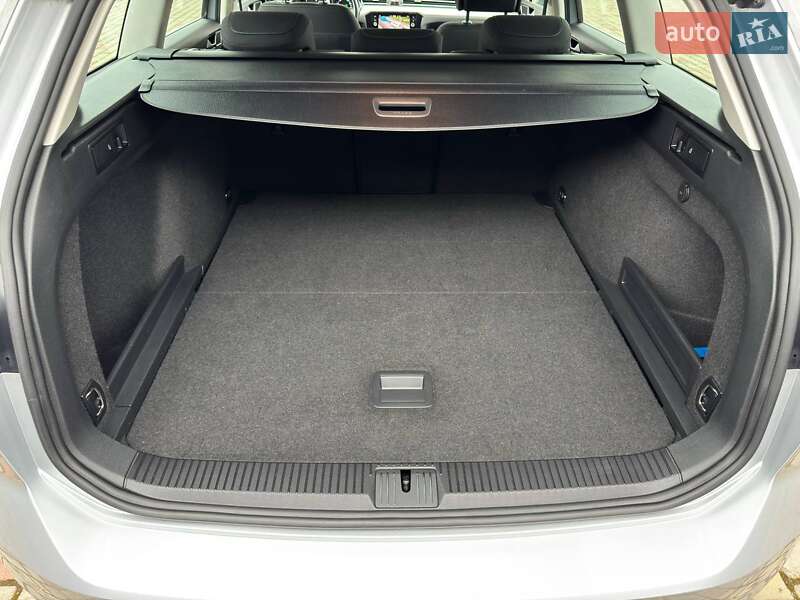 Универсал Volkswagen Passat 2021 в Киеве фото 37 Универсал Volkswagen Passat 2021 в Киеве