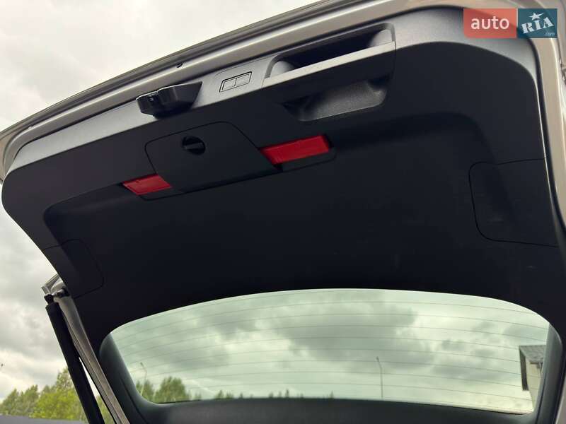 Универсал Volkswagen Passat 2021 в Киеве фото 41 Универсал Volkswagen Passat 2021 в Киеве