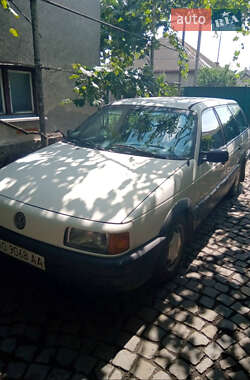 Универсал Volkswagen Passat 1990 в Ужгороде