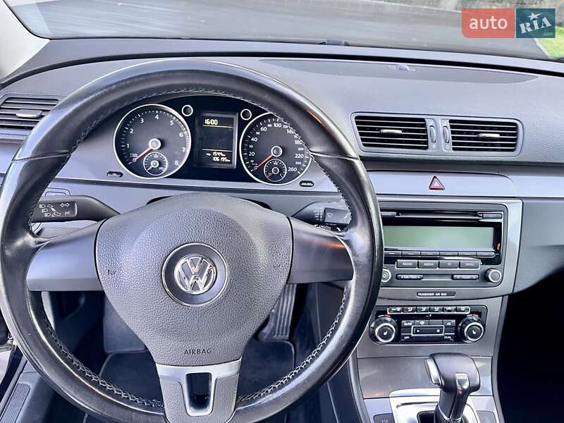 Універсал Volkswagen Passat 2010 в Києві