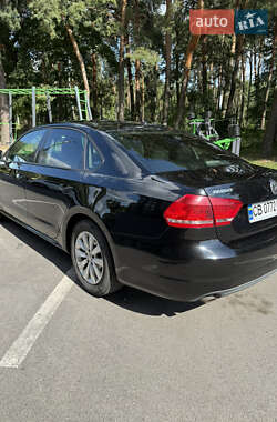 Седан Volkswagen Passat 2012 в Чернигове