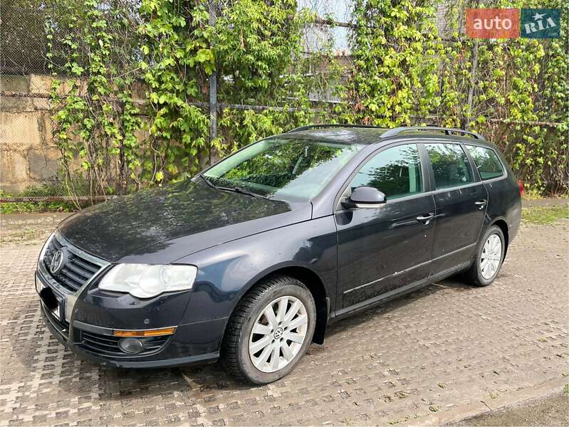 Універсал Volkswagen Passat 2010 в Києві