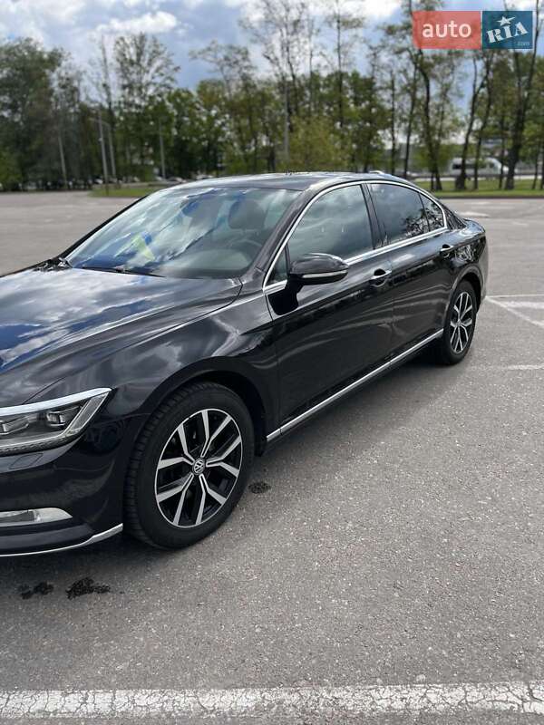 Седан Volkswagen Passat 2018 в Києві