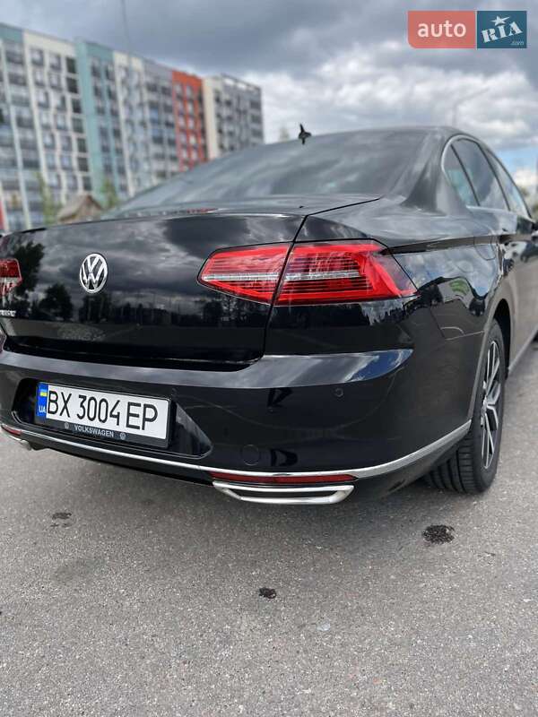Седан Volkswagen Passat 2018 в Києві
