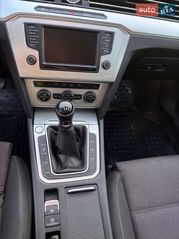 Универсал Volkswagen Passat 2015 в Тернополе фото 16 Универсал Volkswagen Passat 2015 в Тернополе