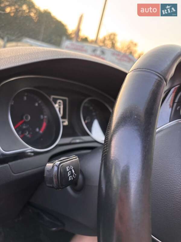 Универсал Volkswagen Passat 2015 в Тернополе фото 21 Универсал Volkswagen Passat 2015 в Тернополе