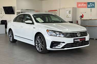 Седан Volkswagen Passat 2017 в Киеве