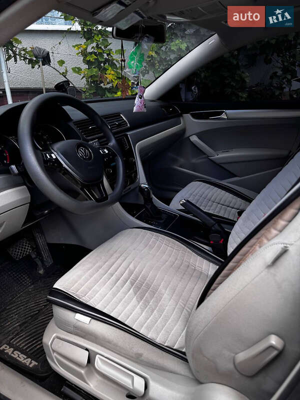 Седан Volkswagen Passat 2016 в Чемерівцях