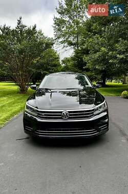 Седан Volkswagen Passat 2018 в Виннице