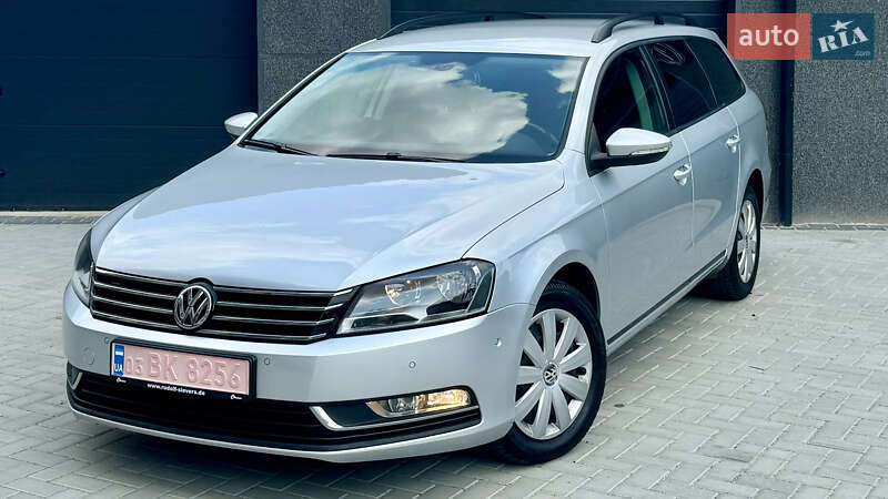 Универсал Volkswagen Passat 2011 в Ивано-Франковске