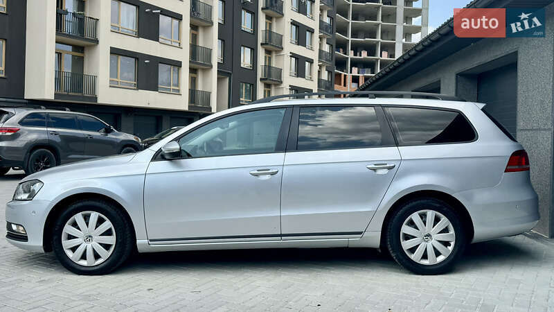Универсал Volkswagen Passat 2011 в Ивано-Франковске