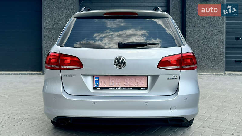 Универсал Volkswagen Passat 2011 в Ивано-Франковске