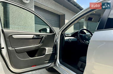 Универсал Volkswagen Passat 2011 в 