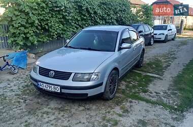Седан Volkswagen Passat 1998 в Ужгороде