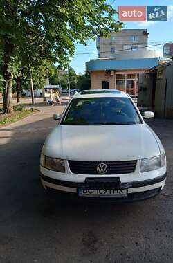 Седан Volkswagen Passat 1997 в 