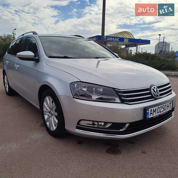 Универсал Volkswagen Passat 2013 в Житомире