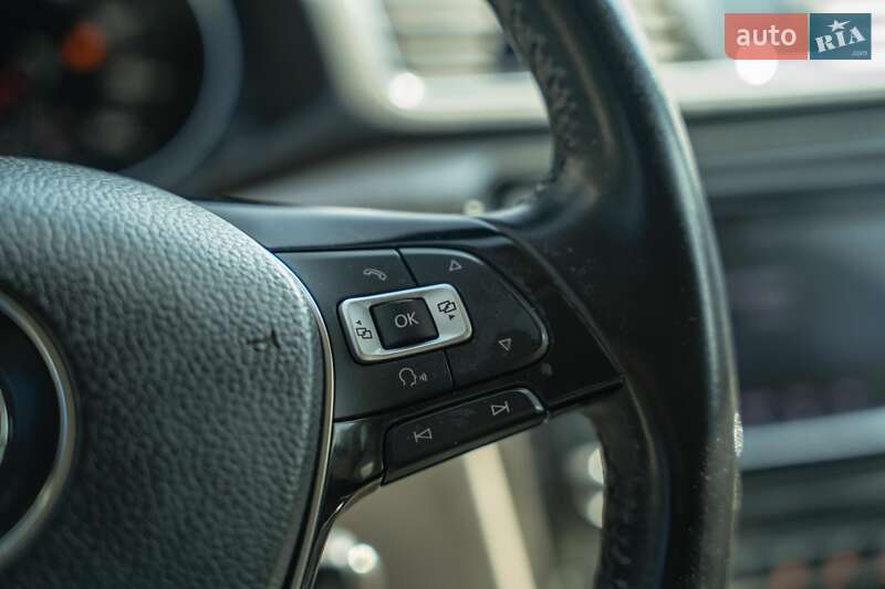Седан Volkswagen Passat 2016 в Чернівцях фото 34 Седан Volkswagen Passat 2016 в Чернівцях