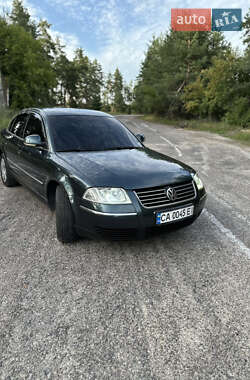 Седан Volkswagen Passat 2004 в Черкасах