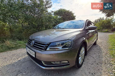 Седан Volkswagen Passat 2011 в Івано-Франківську