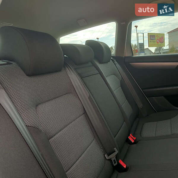 Универсал Volkswagen Passat 2013 в Житомире