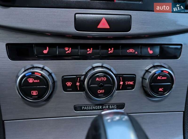 Универсал Volkswagen Passat 2012 в Кельменцах