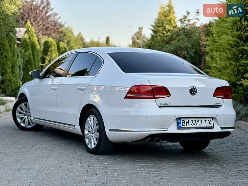 Седан Volkswagen Passat 2012 в Одессе