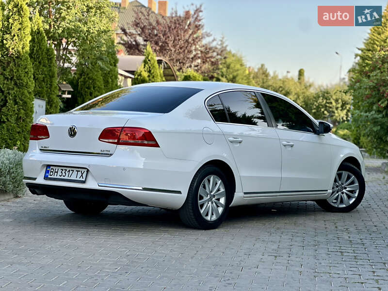Седан Volkswagen Passat 2012 в Одессе