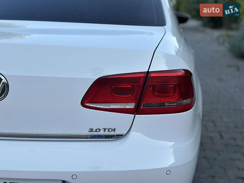 Седан Volkswagen Passat 2012 в Одессе