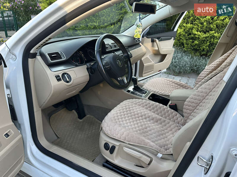 Седан Volkswagen Passat 2012 в Одессе