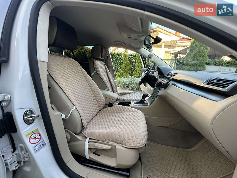 Седан Volkswagen Passat 2012 в Одессе