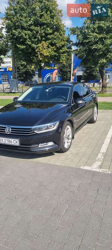 Седан Volkswagen Passat 2015 в Хмельницькому