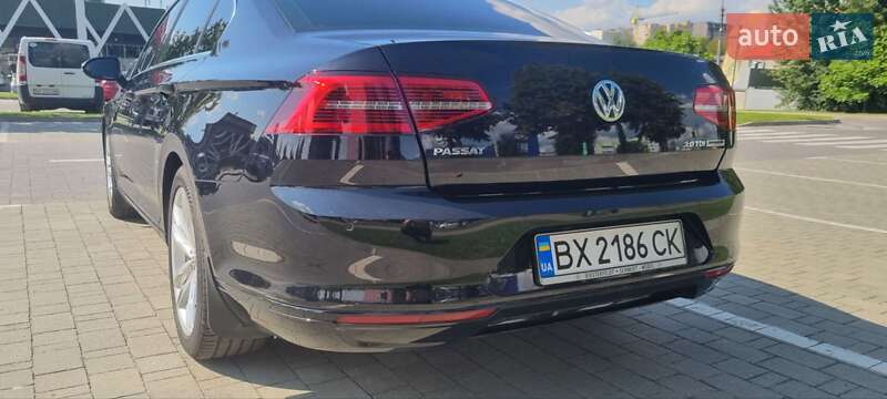 Седан Volkswagen Passat 2015 в Хмельницькому
