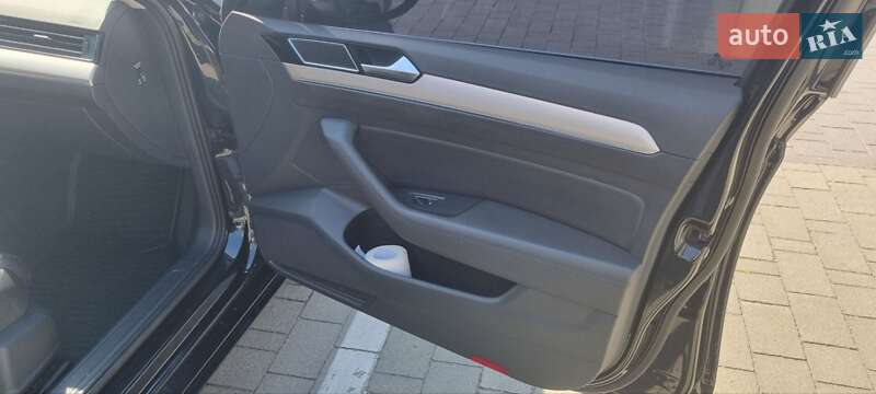 Седан Volkswagen Passat 2015 в Хмельницькому