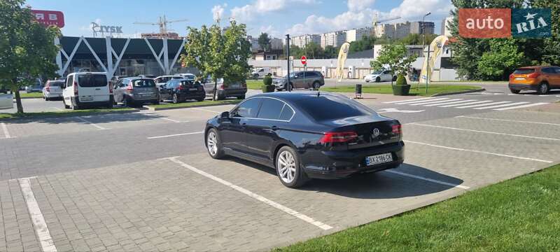 Седан Volkswagen Passat 2015 в Хмельницькому