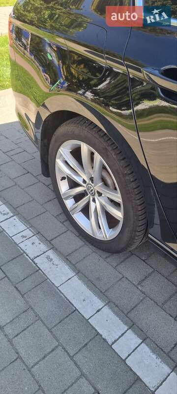 Седан Volkswagen Passat 2015 в Хмельницькому