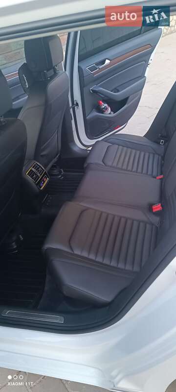 Универсал Volkswagen Passat 2019 в Волочиске