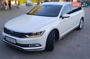 Универсал Volkswagen Passat 2019 в Волочиске