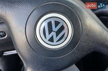 Універсал Volkswagen Passat 2002 в Стрию