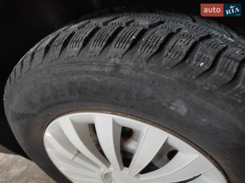 Седан Volkswagen Passat 1992 в Харькове