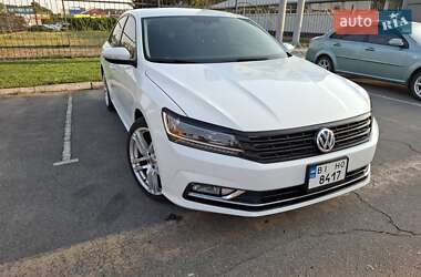 Седан Volkswagen Passat 2018 в Полтаві