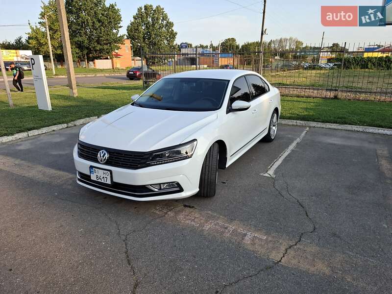 Седан Volkswagen Passat 2018 в Полтаве