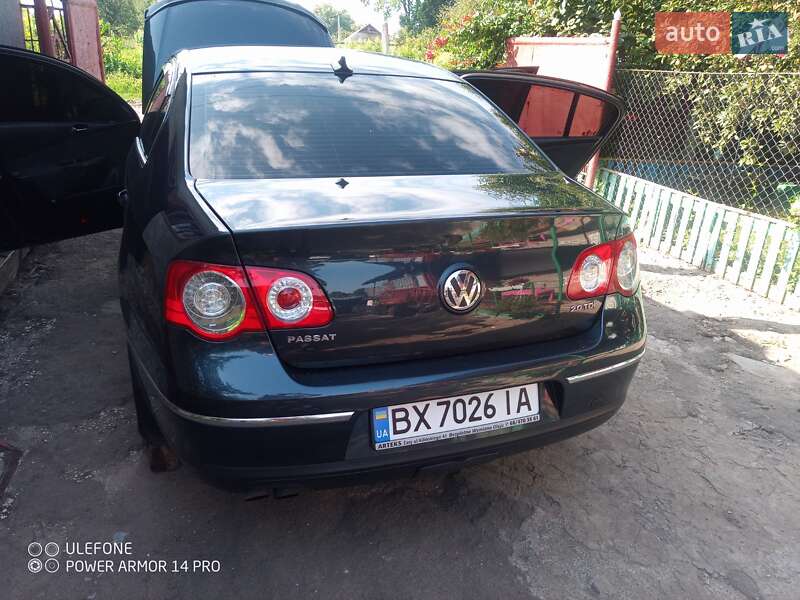 Седан Volkswagen Passat 2006 в Теофиполе