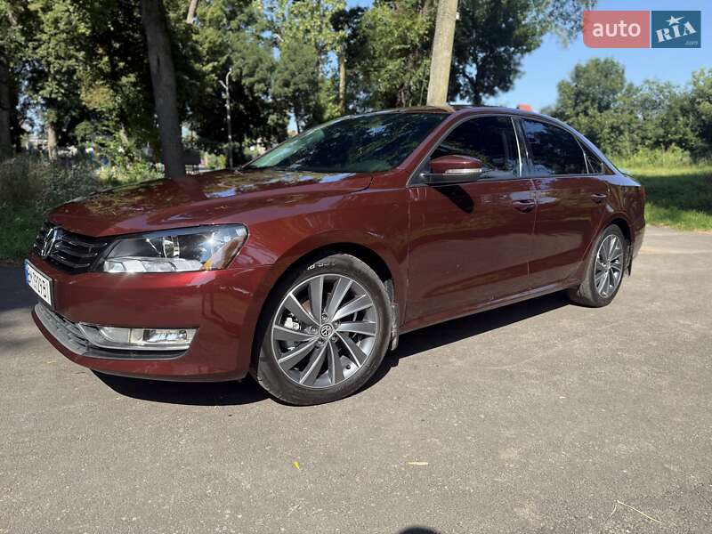Седан Volkswagen Passat 2013 в Глухове