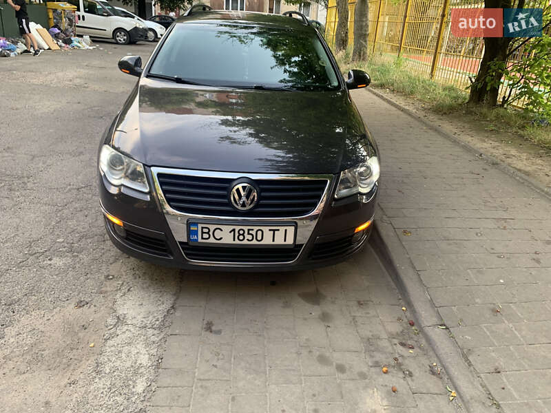 Универсал Volkswagen Passat 2010 в Львове