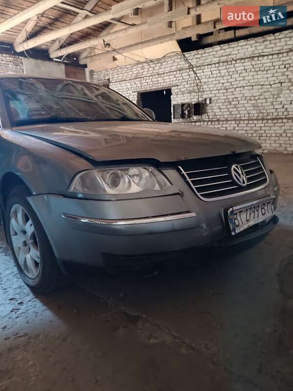 Седан Volkswagen Passat 2004 в Апостолово фото 3 Седан Volkswagen Passat 2004 в Апостолово