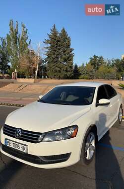 Седан Volkswagen Passat 2012 в Миколаєві