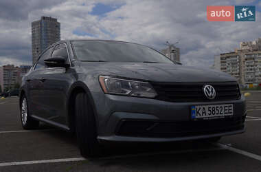 Седан Volkswagen Passat 2017 в Киеве