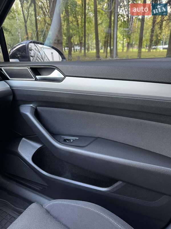 Універсал Volkswagen Passat 2017 в Ніжині